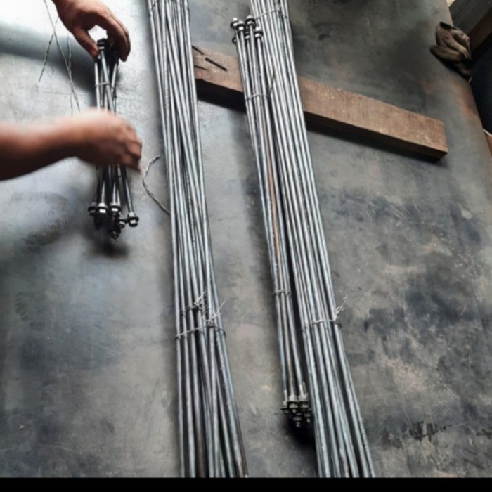 FREE ONGKIR BESI TREKSTANG 12MM PANJANG 1,1M DRAT KIRI KANAN 10 CM(4MUR + 2RING) FREE ONGKIR