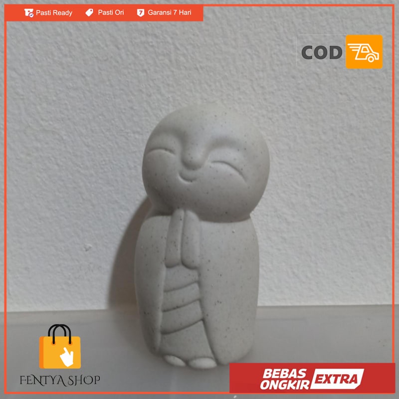 japanese little monk patung jizo ksitigarbha