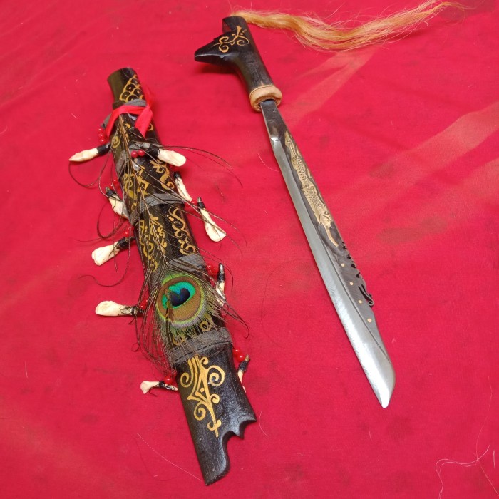 

MANDAU Naga Timbul Kuningan 55