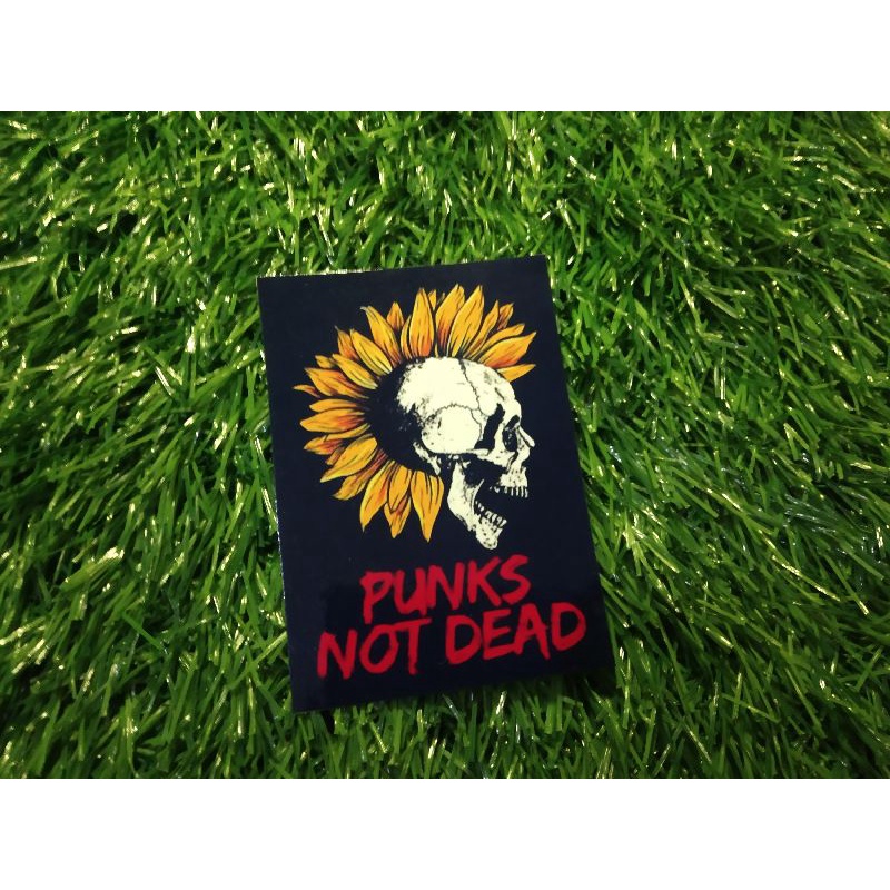 

print stiker punks not dead