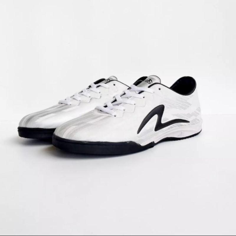 Sepatu Futsal SPECS Infinity Putih