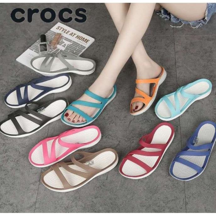 Crocs / Crocs Wanita / Sandal Crocs / Crocs Swiftwater / Sandal Wanita