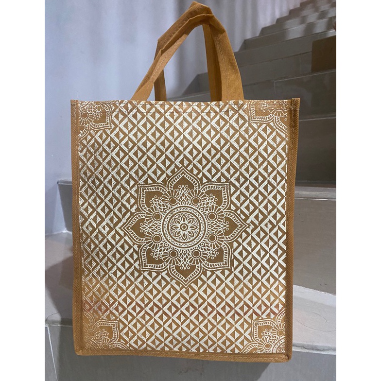 

69 HARGA LUSIN ISI 12 BIJI -TAS HAJATAN BOX NASI HEBOH SIZE 22x22 71