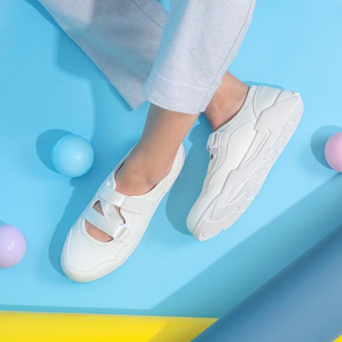 ELIRA Timi White Sepatu Sneakers Wanita