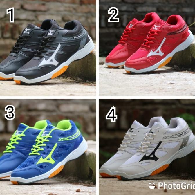 Sepatu Olahraga Badminton Pria Mizuno Thunder Blade Premium Sol Karet