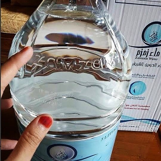 

Laris Air Zam Zam 5 Liter % Dijamin Asli Saudi Arabia