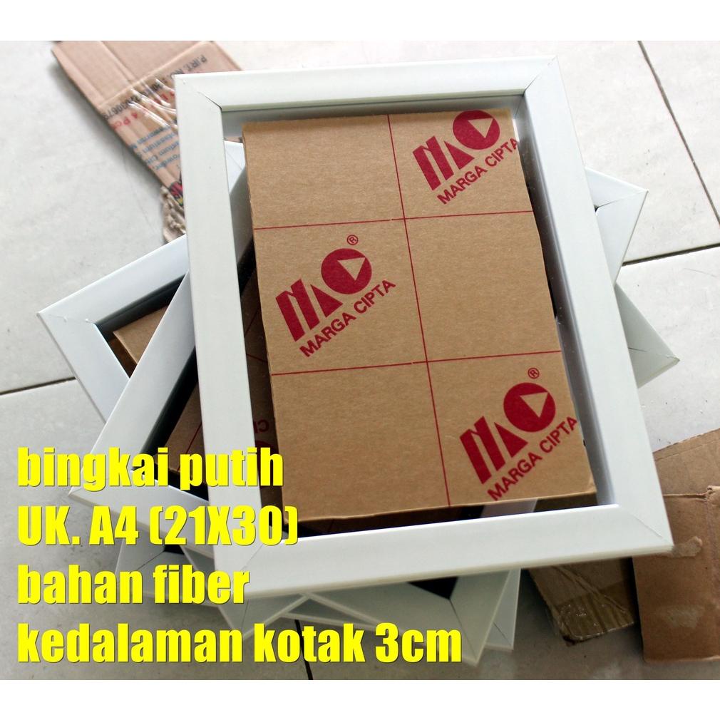 Pigura/Frame foto/Bingkai 3D Putih ukuran A4(21x30cm) space 3cm + Kaca Akrilik