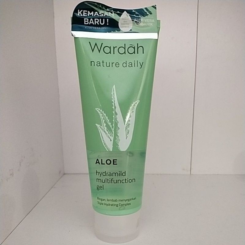 WARDAH NATURE DAILY ALOE