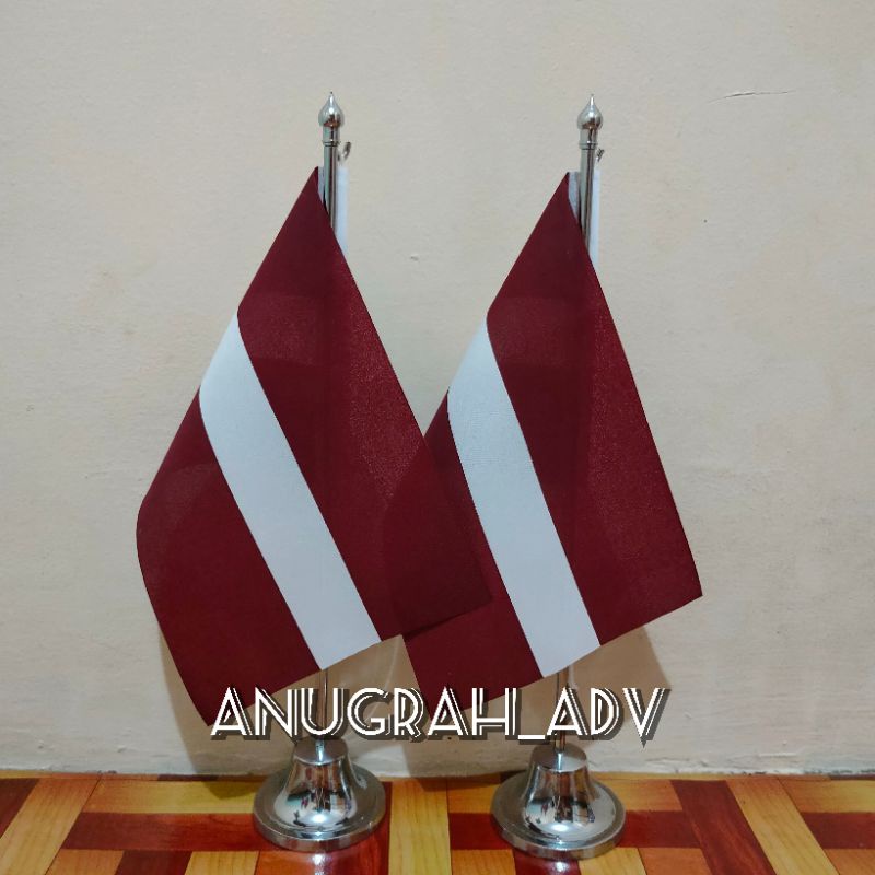 

tiang stainless bendera meja LATVIA