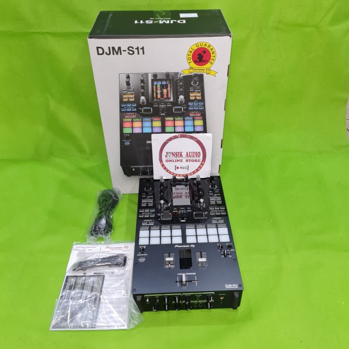 Pioneer Dj DJM-S11 Professional scratch style 2-channel DJ mixer
