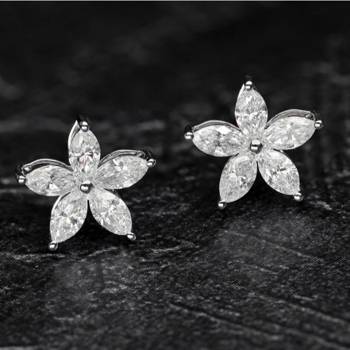 ✨Termurah Giwang Berlian Eropa Emas Putih 750 Flower Bisa Sameday