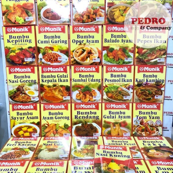 

Munik bumbu rawon / Diced beef in black soup seasoning - instant spice Best Seller