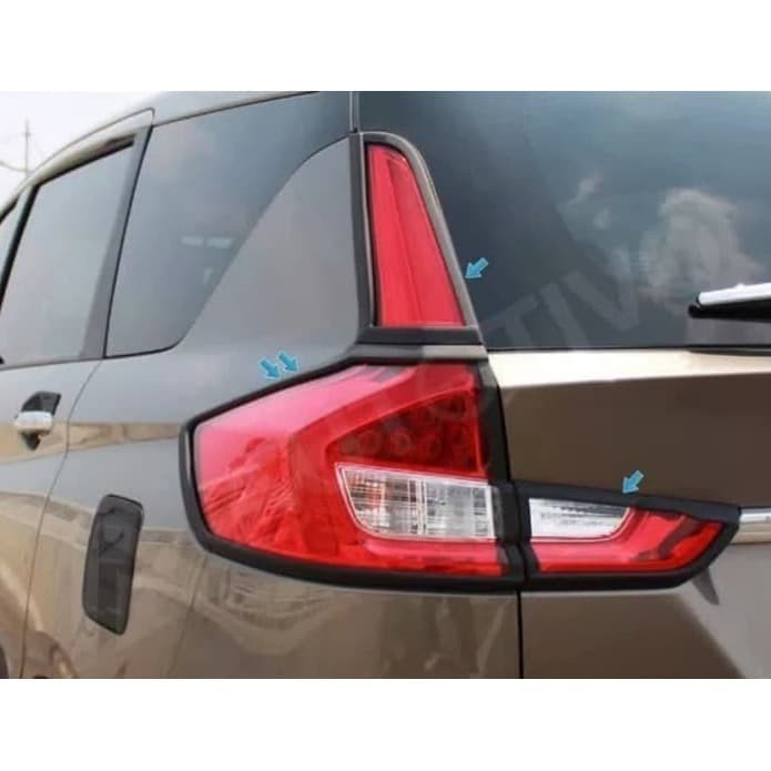 Garnish Garnis Lis Lampu Belakang XL7 Hitam Blacktivo terbaik