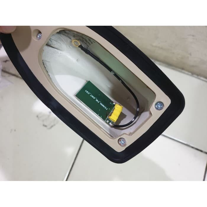 Antena Sirip Hiu Hybrid Carbon Mobil Ertiga Lama terpercaya
