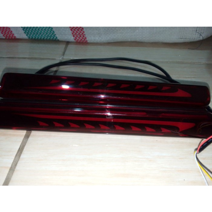 Lampu Reflektor Rear Bumper Lamp Led Mata Kucing Belakang Mobil Ayla terpercaya