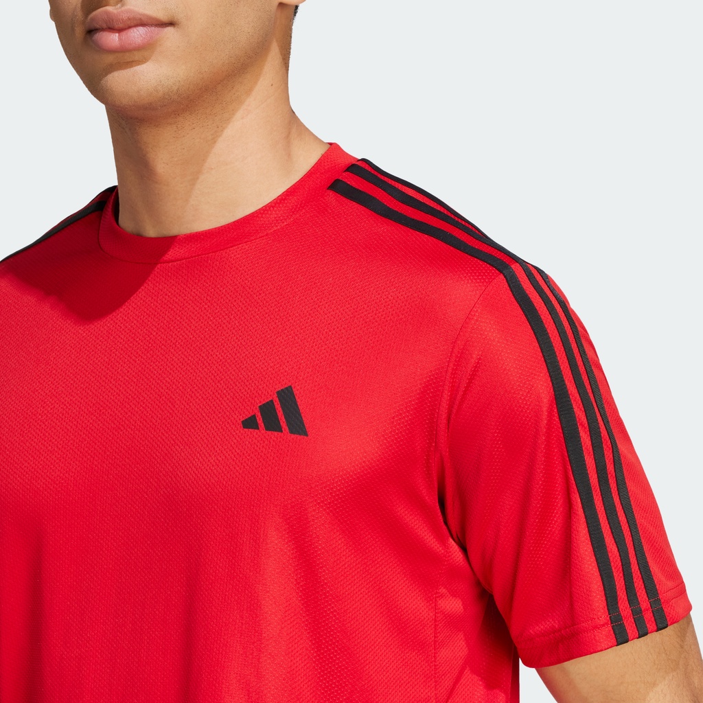 adidas TRAINING T-Shirt Training 3-Stripes Train Essentials Pria Merah IM4380