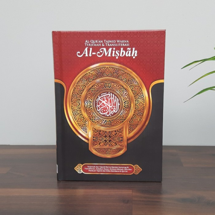 

sale Alquran Al Misbah. Alquran Tajwid. Alquran Terjemah dan Latin Uk. A5 Termurah