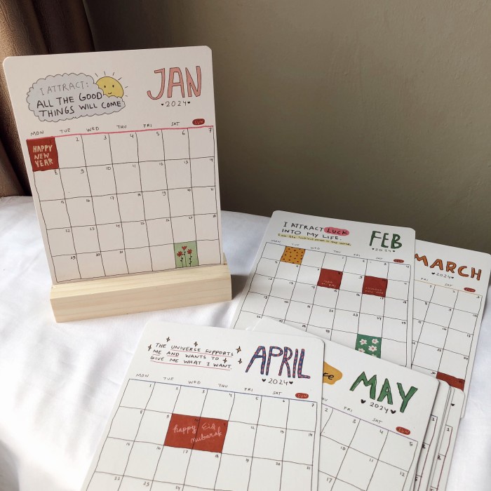 

Terlaris Kalender 2024 + Wood Stand Promo Terbaru