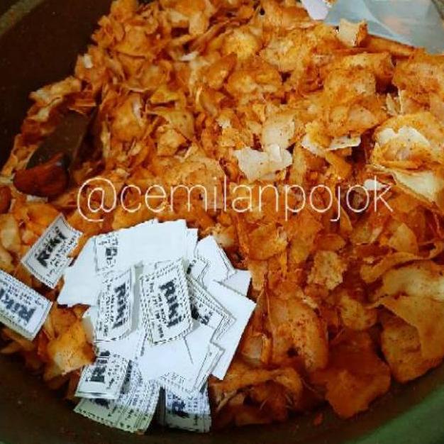 

Ready Keripik singkong jeruk Pedas Riki 1kg