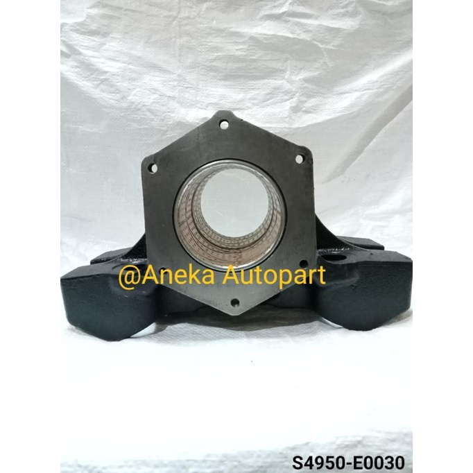 SEAT TRUNION HINO 700 / 49330-1701 / S4950-E0030 / HINO