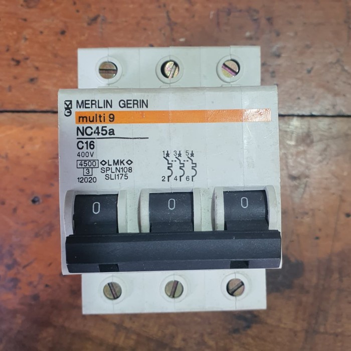 [New] Mcb Multi9/Multi 9 Merlin Gerin Nc45A C16 3P 16A Terbatas