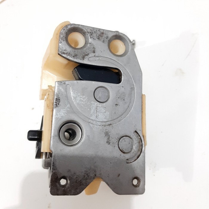 door lock doorlock pintu belakang kanan honda grand civic original tokolarisjaya8187