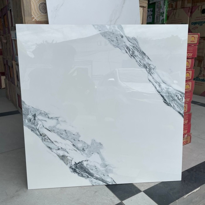 GRANIT 60X60 GLOSSY CARARA / TYARA WHITE LOCAL - ARNA -