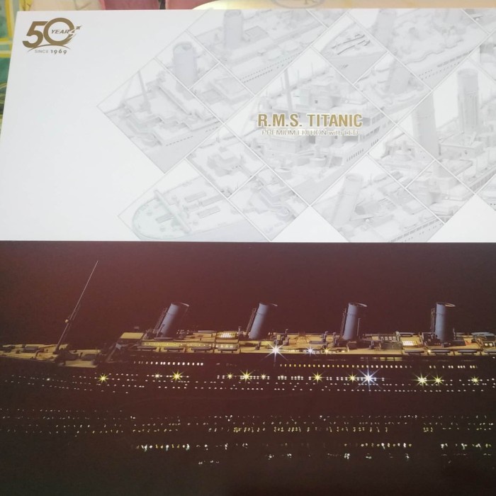 ✨New Perahu Titanic Premium With Led Pe Wooden Deck Academy Limited 1/400 Berkualitas