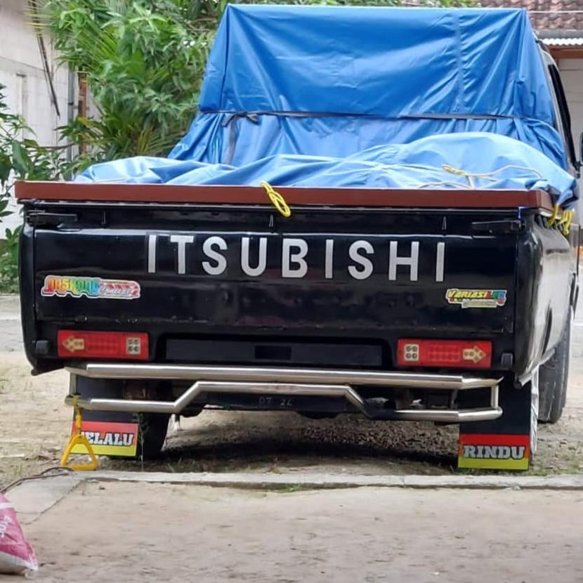 Terbaik KARPET KARET KEPET LUMPUR RODA VARIASI PICK UP L300 GRADMAX TRAGA CARRY ESPAS HIACE MUDGURD 