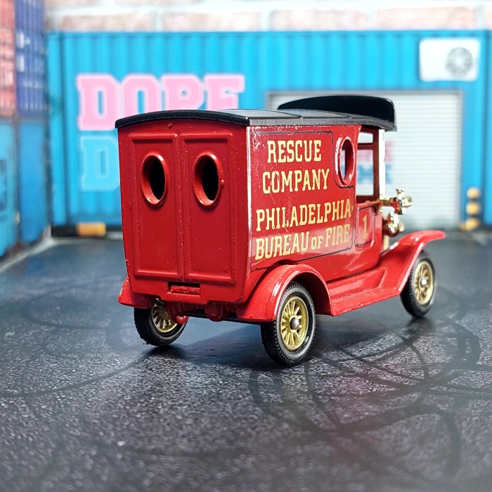 HOT SALE LLEDO DAYS GONE 1920 FORD MODEL T PHILADELPHIA BUREAU OF FIRE LOOSE TERLARIS