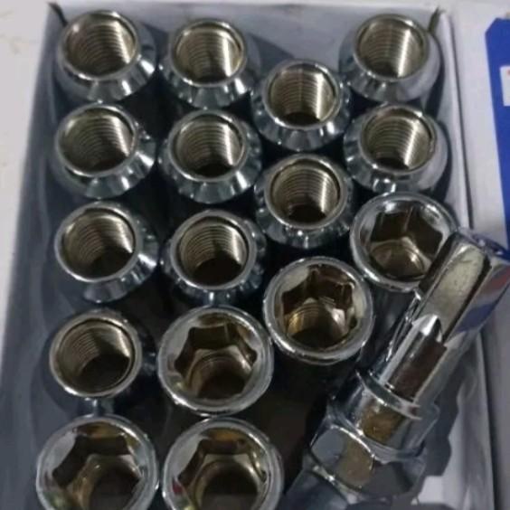 Mur Roda Seneka Racing Baut Lugnut Mobil Toyota Avanza Bahan Baja