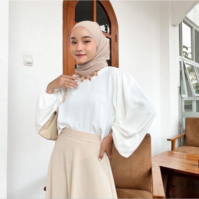 STYLISH MODERN Mika Blouse Wanita Crinkle Lengan Balon LD 120 Atasan Hits Kekinian