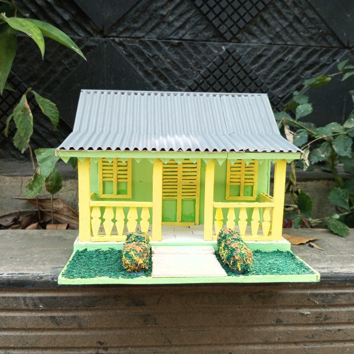 Maket Miniatur Rumah Adat Betawi , Miniatur Rumah Kebaya Adat Betawi Ready