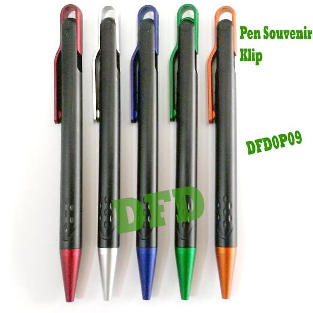 

Terbaru Pulpen Promosi Klip / Souvenir Pulpen Merchandise Original