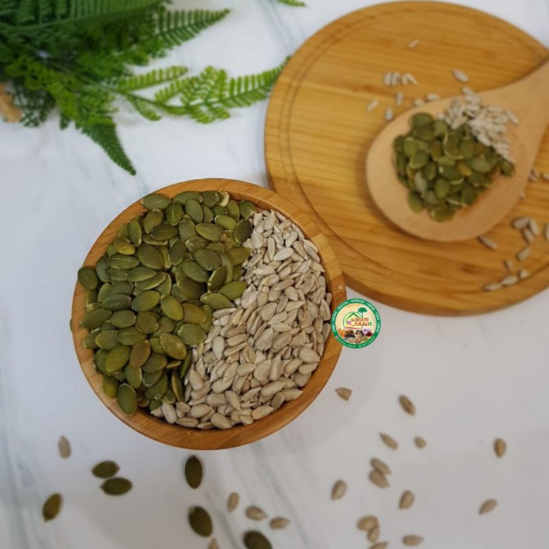 

Xseed Roasted /Kuaci Kupas Panggang / Aci Panggang Campur (Biji Labu, Biji Matahari) 500G