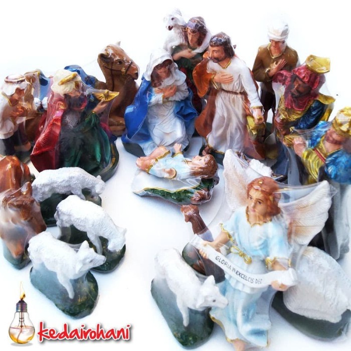Set Patung Natal 25 cm Keluarga Kudus Yesus Maria Yosef Ternak Tamu