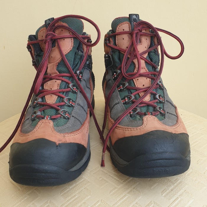 sepatu campline hiking