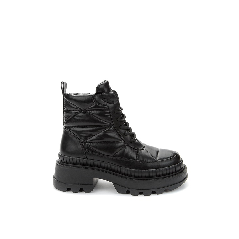 Sepatu Boots BETSY Original Wanita Boot Tinggi Solid shade quilted platform ankle Branded Menawan Ni