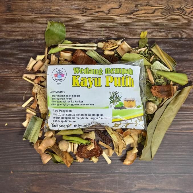 

<<<<<] Wedang Rempah Kayu Putih Plus Gula Kristal, Mengobati Sakit Kepala