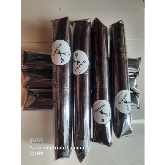 

1 lonjor Dodol / jenang Ketan Hitam Asli khas bogor higienis Jenang Ketan Hitam Manis Legit Lembek