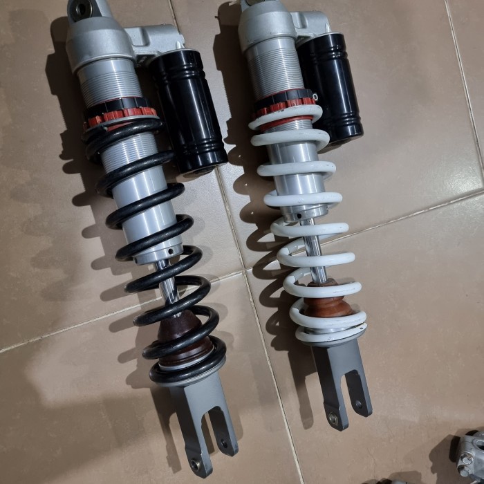 {BEKAS} monoshock shock belakang KTM 250 SXF merk WP Berkualitas