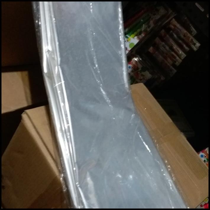 

TERMURAH PLASTIK OPP POLOS TEBAL UNTUK HAND BOUQET !!!