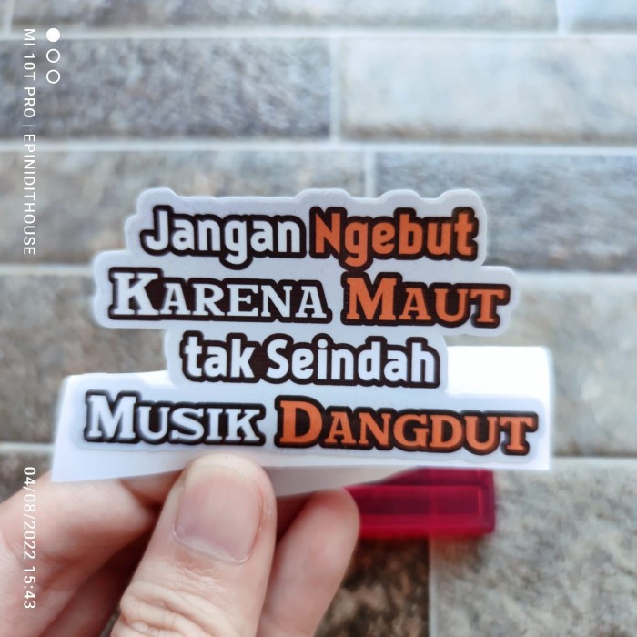 

Terlaris - Stiker Kata Quote Lucu Jangan Ngebut Humor Vinyl Motor Laptop Buku HP