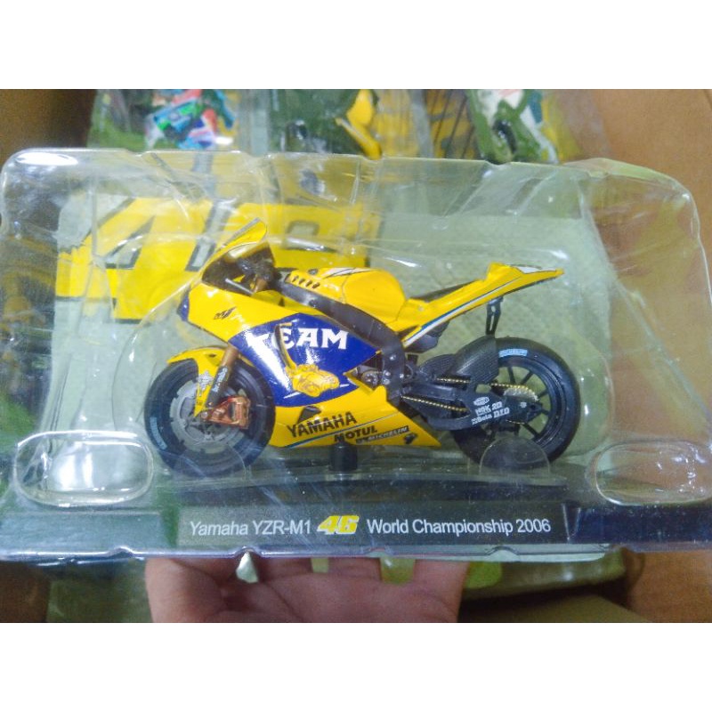 Diecast Yamaha YZR-M1 Rossi World Championship 2006 Skala 1:18