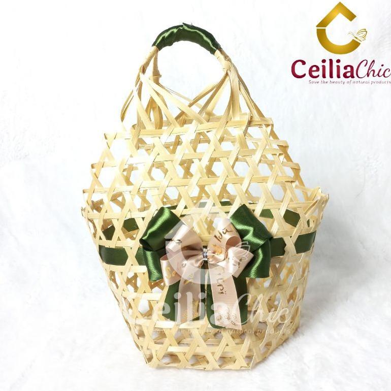 

Big Promo 12.12 Tas Hampers Anyaman Bambu / Tas Parsel Buah / Tas Ultah Anak / Keranjang Hampers Jinjing / Goodie Bag / Besek Hampers / Kotak Box Tempat Toples Makanan Snack / Parcel Ulang Tahun Imlek Cny Natal Christmas Original