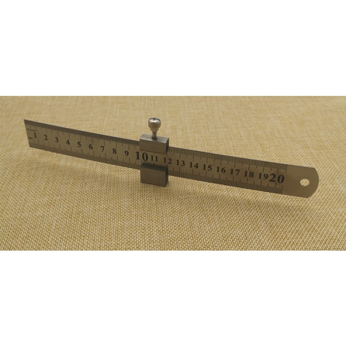 

Penggaris 20 Cm Penentu Posisi Bahan Baja Untuk Pekerjaan Kayu (8011) Best