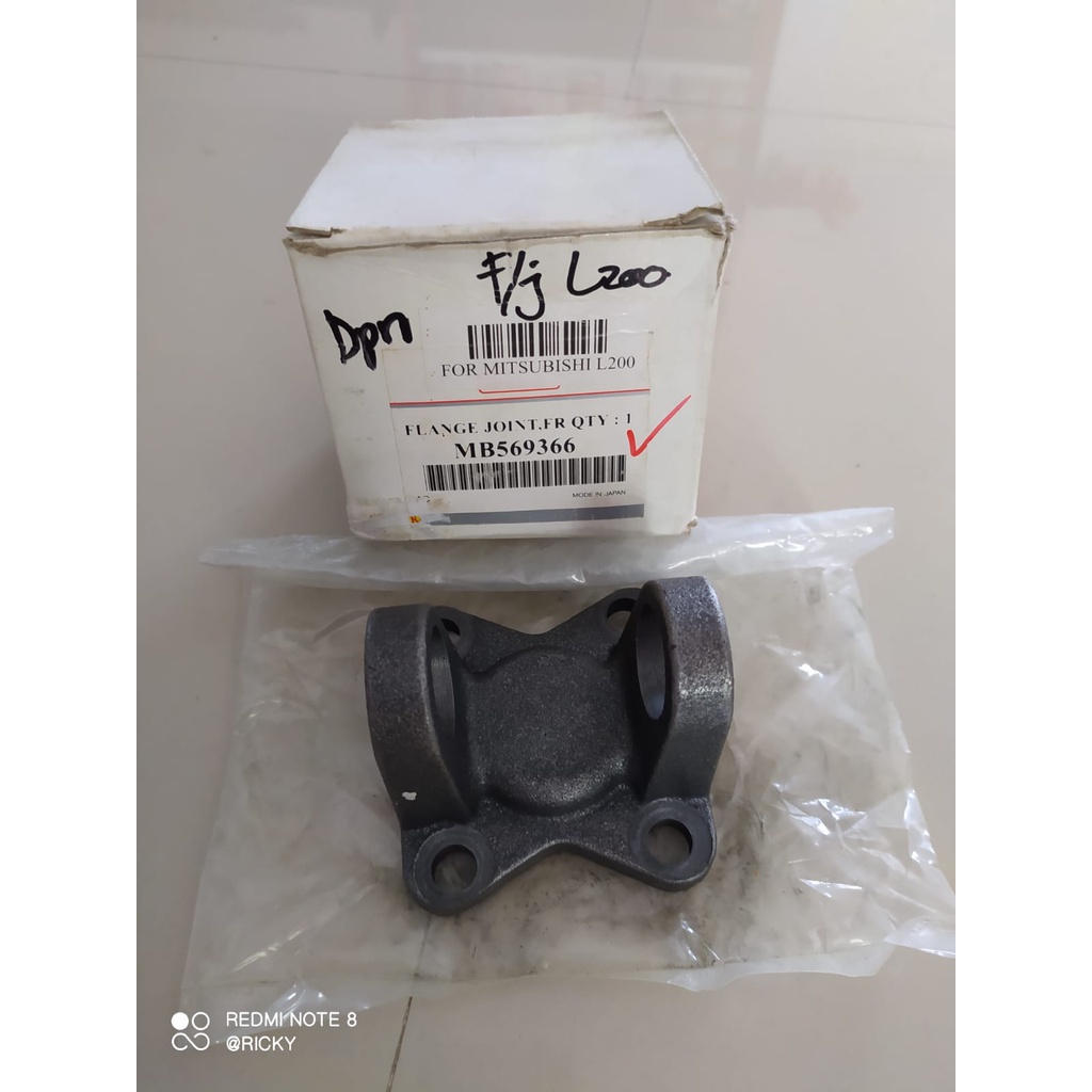 Flange joint L300 solar bagian depan L200 Pajero MB569366