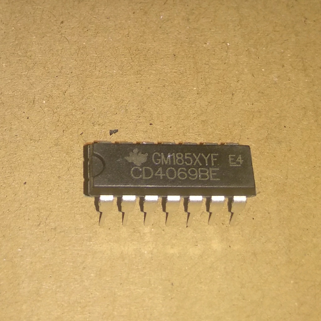 IC 4069 CMOS CD4069 HCF4069 TC4069 MC14069 CD4069BE