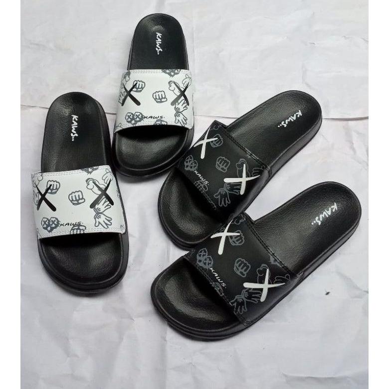 [ZZR] SANDAL SLOP KAWS PRIA WANITA / SANDAL SLIDE KAWS COWOK CEWEK BARU