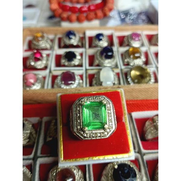 cincin batu jamrud kalimantan full cutting kotak